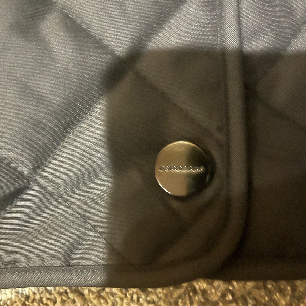 Burberry Black Quilted Puffer Coat - Picture 8 of 8